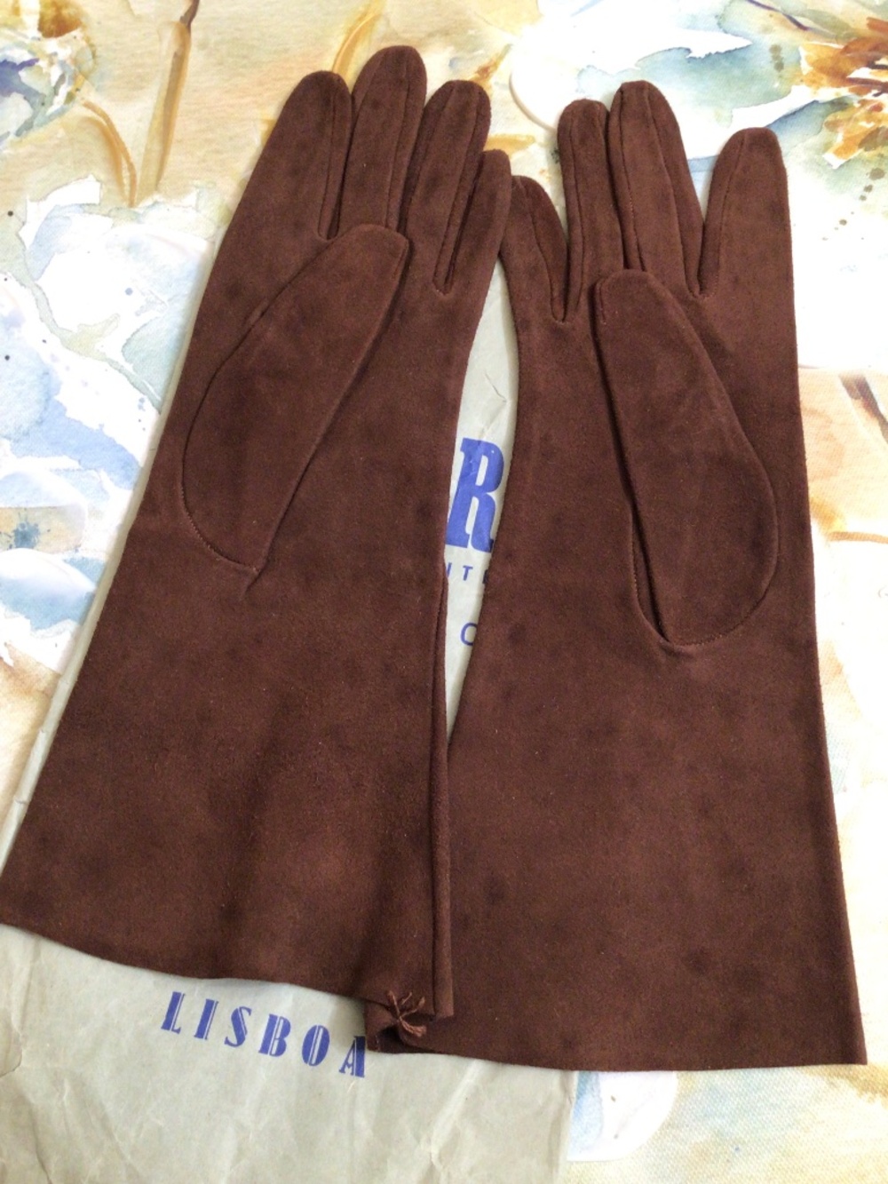 Vintage Womens Brown Suede Gloves Mid Length
